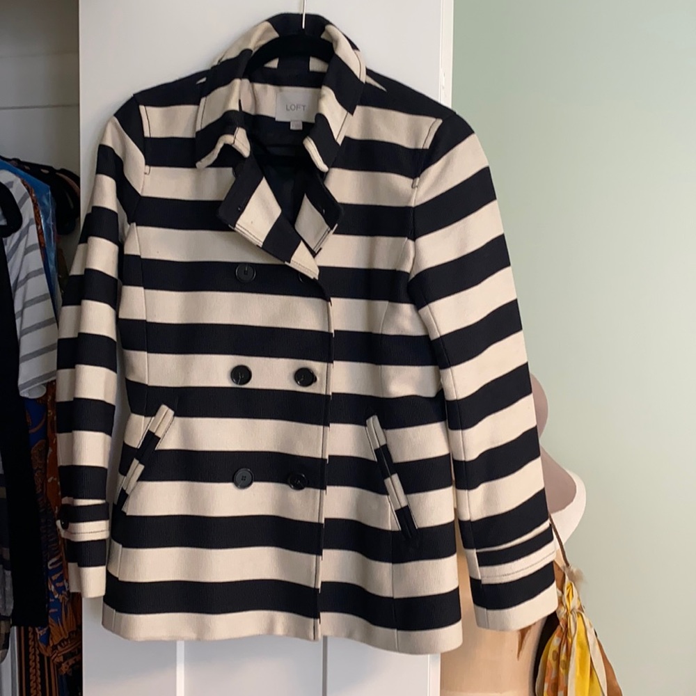 LOFT striped trench